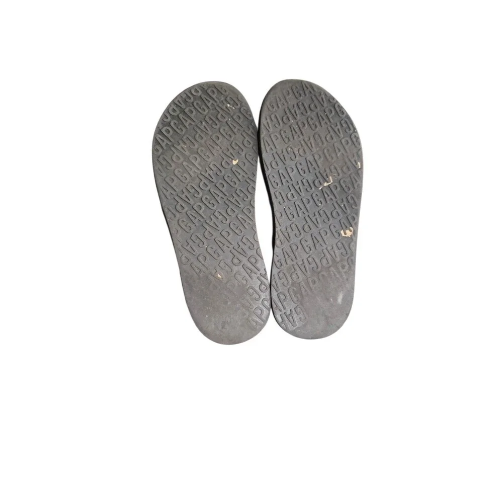 GAP Men's Flip Flops Sz 8-9 Maroon Canvas Strap Sandals